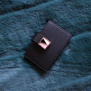 Victoria's Secret The Victoria Expandable Card Case